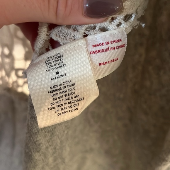 YOON Long Cardigan with Flower detailed-back - Picture 4 of 5